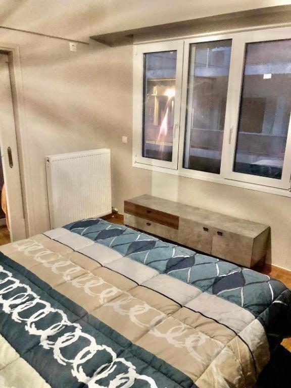 Economy Shared Apartment B In Central アテネ エクステリア 写真